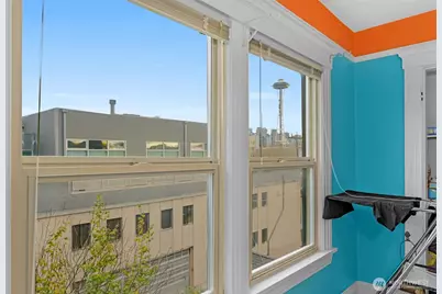 708 Warren Avenue N, Seattle, WA 98109 - Photo 31