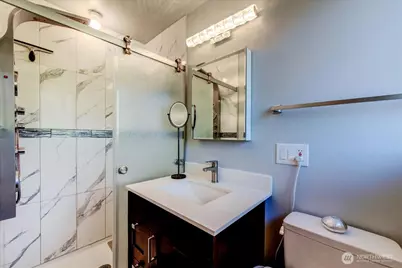 11242 A Fremont Avenue N, Seattle, WA 98133 - Photo 13