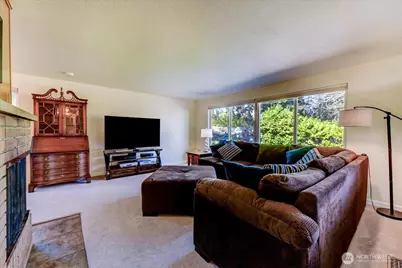 11242 A Fremont Avenue N, Seattle, WA 98133 - Photo 7