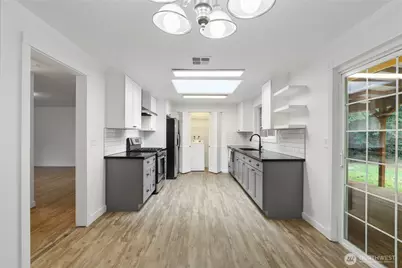 3380 NW Shadow Glen Boulevard, Silverdale, WA 98383 - Photo 7