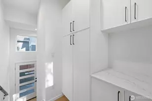 10702 Linden Ave N, Seattle, WA 98133 - Photo 15