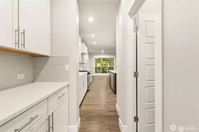 12055 SE May Creek Park Drive, Newcastle, WA 98056 - Photo 11