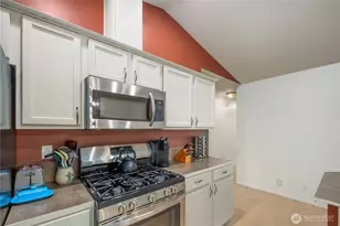 10405 Olympic Pl, Anderson Island, WA 98303 - Photo 7