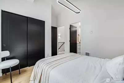 904 N 107th Street, Seattle, WA 98133 - Photo 21