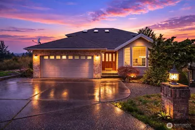 1924 5th Street SE, Puyallup, WA 98372 - Photo 1