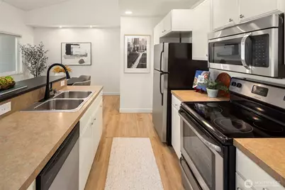 6527 200th Street SW #303, Lynnwood, WA 98036 - Photo 3