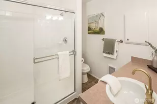 6527 200th St SW, Lynnwood, WA 98036 - Photo 9