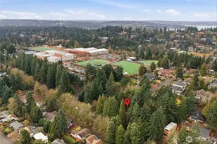 339 108th Ave SE, Bellevue, WA 98004 - Photo 3