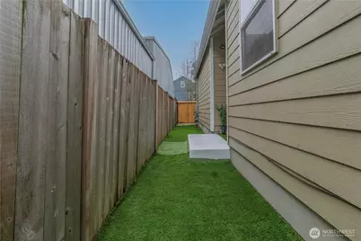 11203 6th Avenue E, Tacoma, WA 98445 - Photo 33