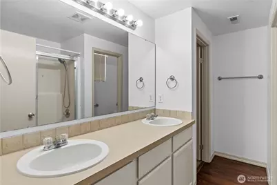 11203 6th Avenue E, Tacoma, WA 98445 - Photo 19