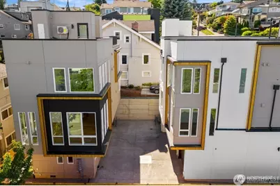 2409 W Boston Street #A, Seattle, WA 98199 - Photo 23