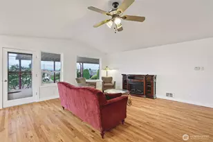 1518 Carol St, Camano Island, WA 98282 - Photo 9