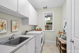10806 SE 16th St, Bellevue, WA 98004 - Photo 21