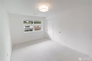 18513 NE 19th Pl, Bellevue, WA 98008 - Photo 23