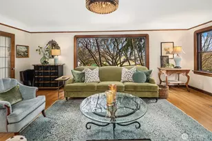 3939 Meridian Ave N, Seattle, WA 98103 - Photo 3