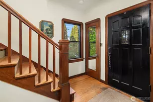 3939 Meridian Ave N, Seattle, WA 98103 - Photo 15