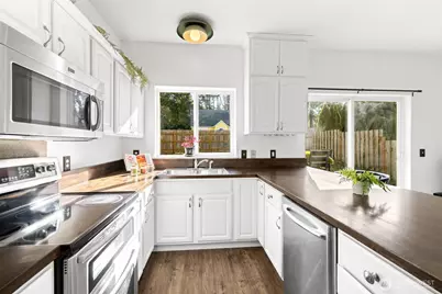 1018 Campbell Ave, Port Angeles, WA 98362 - Photo 3