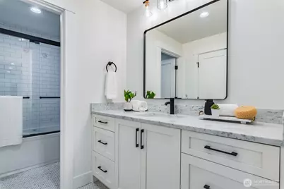 10661 Forbes Creek Drive, Kirkland, WA 98033 - Photo 39