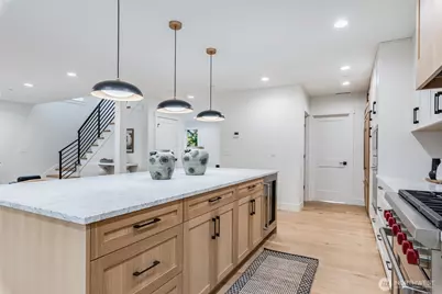 10661 Forbes Creek Drive, Kirkland, WA 98033 - Photo 13