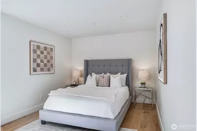 10661 Forbes Creek Drive, Kirkland, WA 98033 - Photo 31