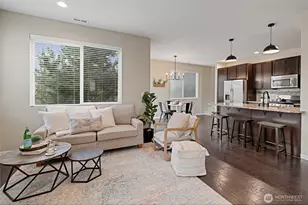 1016 207th Pl SW, Lynnwood, WA 98036 - Photo 3