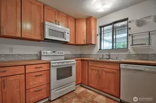 9902 114th St SW, Lakewood, WA 98498 - Photo 13