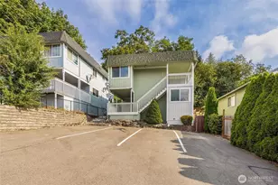 361 Earlington Ave SW, Renton, WA 98057 - Photo 1