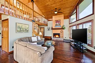 5322 S Island Dr E, Bonney Lake, WA 98391 - Photo 11