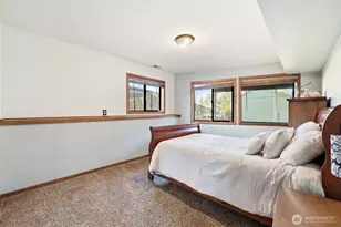 5322 S Island Dr E, Bonney Lake, WA 98391 - Photo 23