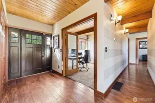 5322 S Island Dr E, Bonney Lake, WA 98391 - Photo 9