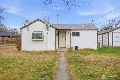 17 E 13th Ave, Kennewick, WA 99336 - Photo 1