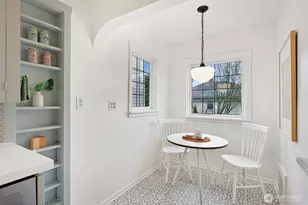 4001 NE 57th St, Seattle, WA 98105 - Photo 11