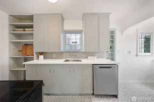 4001 NE 57th St, Seattle, WA 98105 - Photo 7