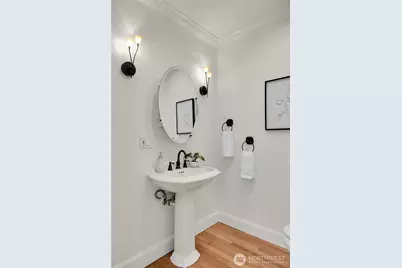 922 Nob Hill Avenue N, Seattle, WA 98109 - Photo 19