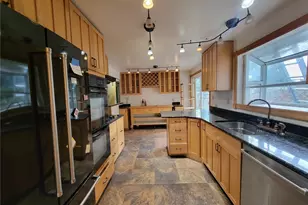 19424 Winesap Rd, Bothell, WA 98012 - Photo 21