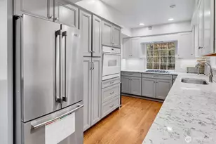 1252 NE 89th St, Seattle, WA 98115 - Photo 3