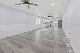 904 W Second St, Aberdeen, WA 98520 - Photo 5