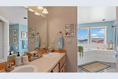 1042 Shorecrest Place, Camano Island, WA 98282 - Photo 17