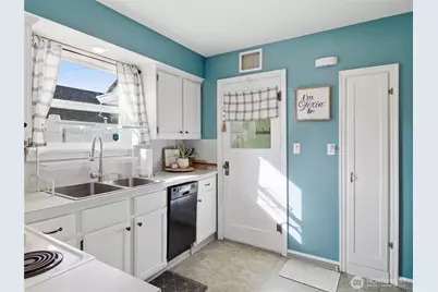 302 S Albert Street, Port Angeles, WA 98362 - Photo 15