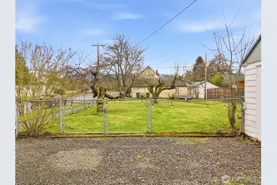 302 S Albert Street, Port Angeles, WA 98362 - Photo 33
