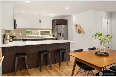 2455 Wickstrom Place SW, Seattle, WA 98116 - Photo 17