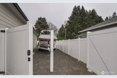 613 S Perry Avenue, East Wenatchee, WA 98802 - Photo 23