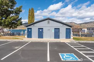 1240 W Woodin Ave, Chelan, WA 98816 - Photo 25