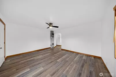 337 E Rio Vista Avenue, Burlington, WA 98233 - Photo 7