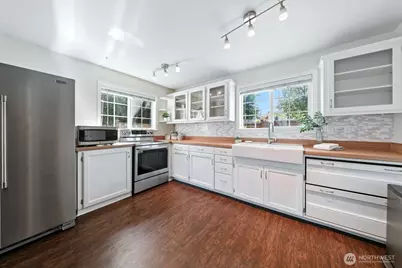 805 36th Street, Anacortes, WA 98221 - Photo 7