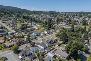 805 36th St, Anacortes, WA 98221 - Photo 31