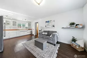 805 36th St, Anacortes, WA 98221 - Photo 5