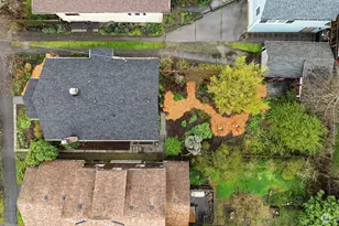 3818 Corliss Ave N, Seattle, WA 98103 - Photo 31