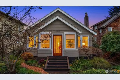 3818 Corliss Avenue N, Seattle, WA 98103 - Photo 1