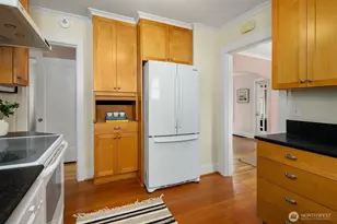 3818 Corliss Ave N, Seattle, WA 98103 - Photo 11